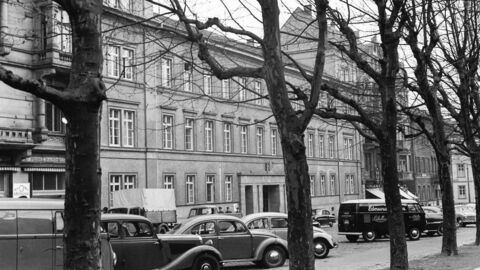 Ansicht Dienstgebäude Hessisches Statistisches Landesamt in schwarzweiß